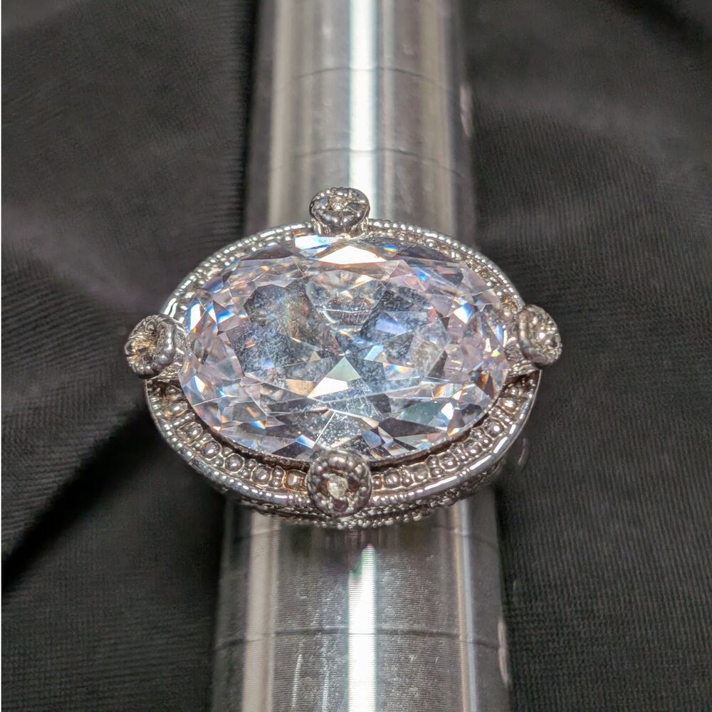 Statement Cocktail Ring Women 7 Clear Oval Crystal Silver Rhinestone Unbranded